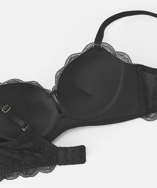 Encaje de tul Maximum Boost Bra CHOMORI BRA(R)