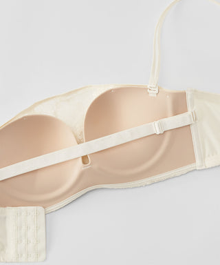 الحد الأقصى لعدم القوانين BRA Chomori Bra (R) Demi Bra with Square Lace