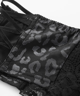 Seluar dalam kilauan kilauan cheeky