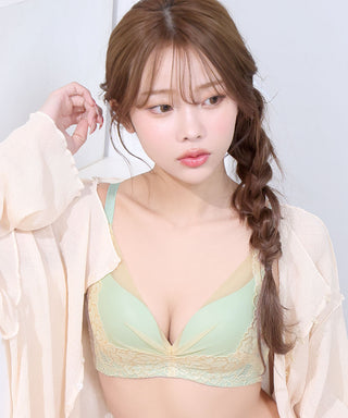蕾丝升降侧缩小 PUSH-UP 胸罩