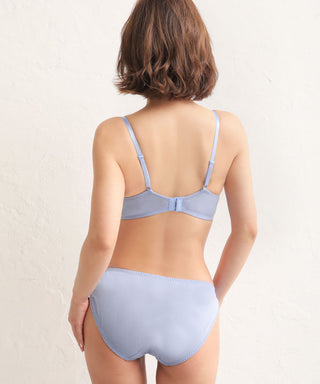 Comfy and Stays Dry Dreaming Wireless Bra & Panty